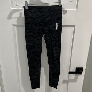 Adapt animal seamless leggings